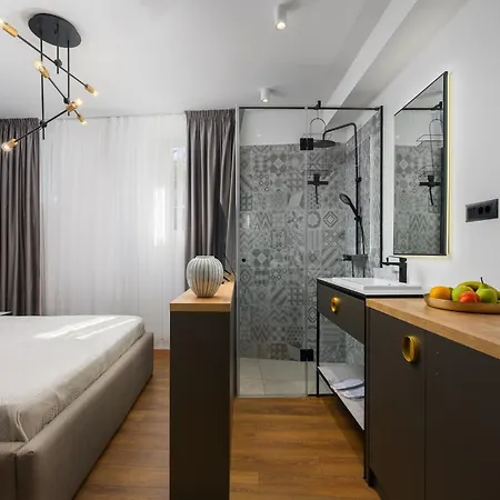 Апартаменти In By Old Town & Waterfront Пореч